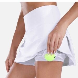 Flyleaf Back Pleated Skort | color white | size medium